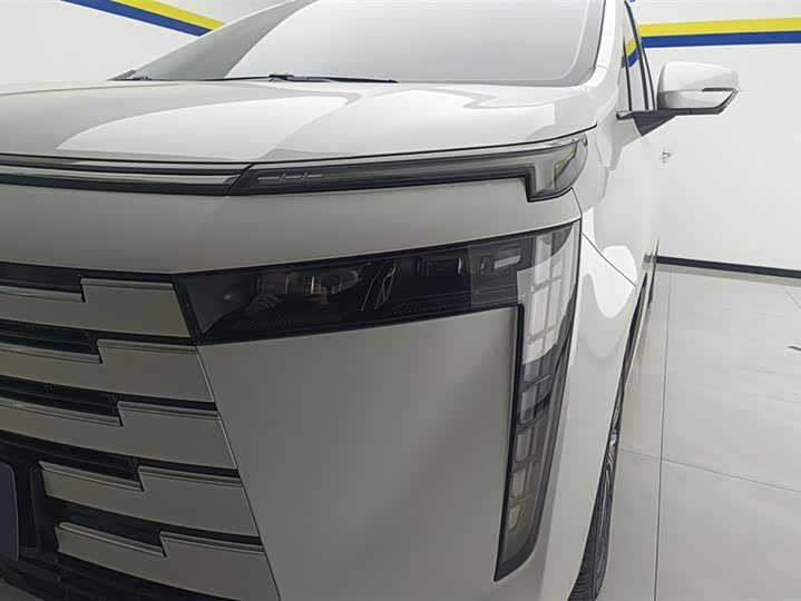 Фото 5 - GAC Trumpchi E8