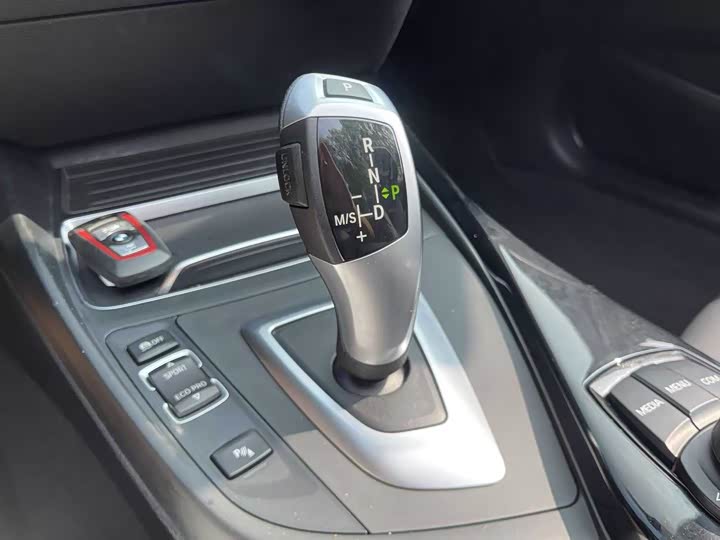 Фото 10 - BMW 2 Series