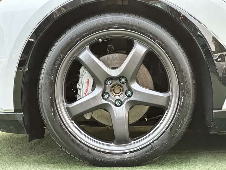 Фото 18 - HiPhi X