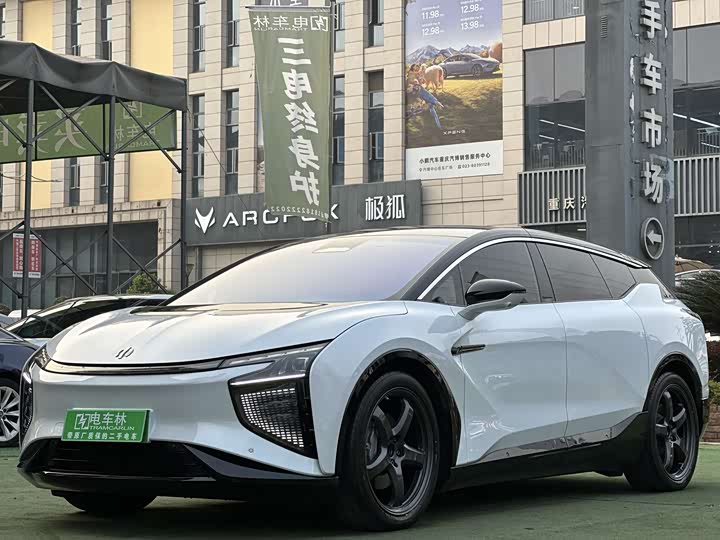 Фото 2 - HiPhi X