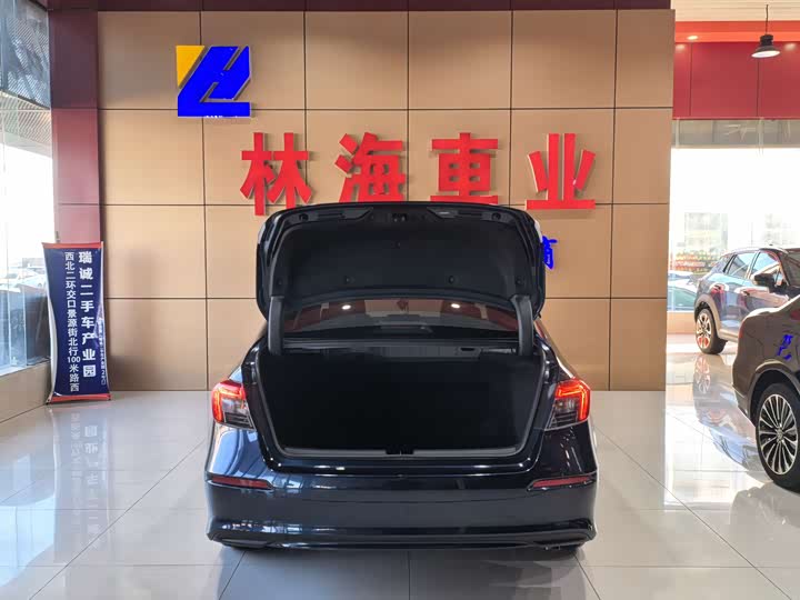 Фото 12 - Honda Civic