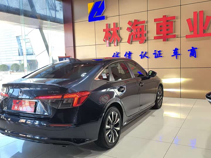 Фото 14 - Honda Civic