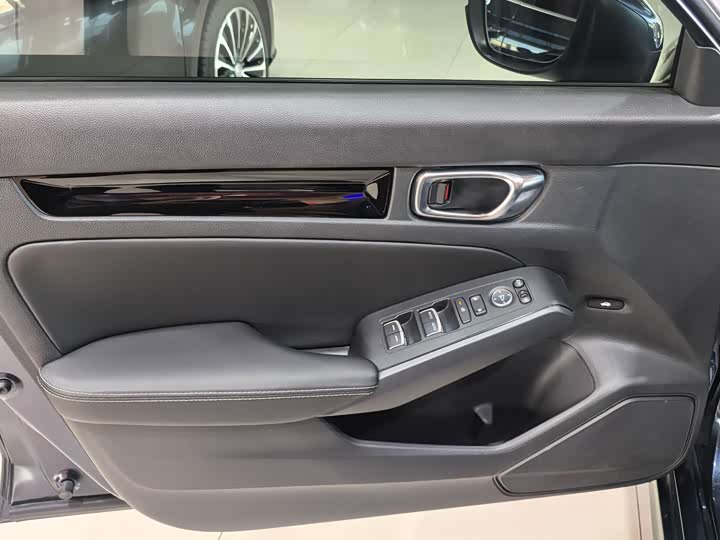 Фото 6 - Honda Civic