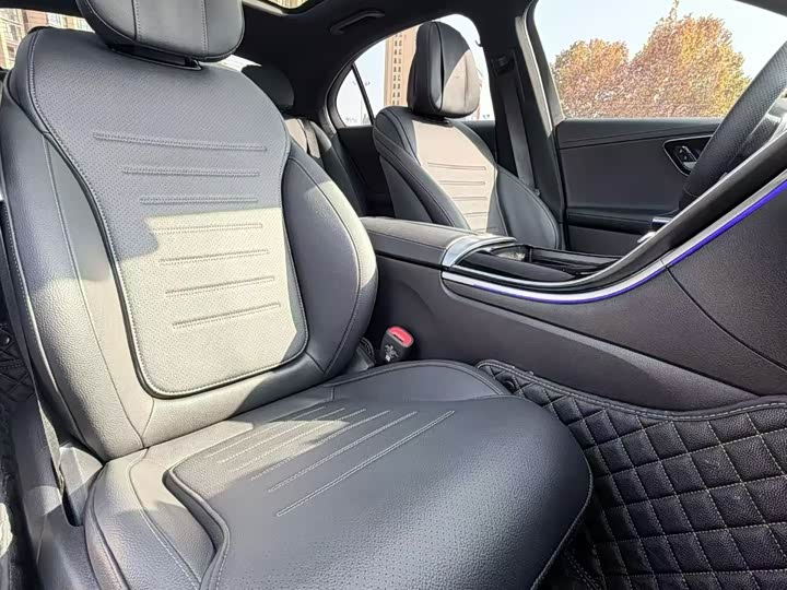 Фото 4 - Mercedes-Benz C-Class