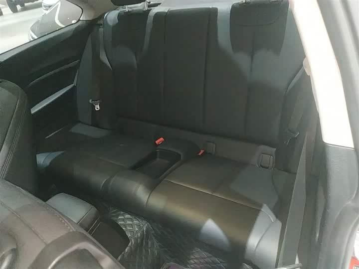 Фото 17 - BMW 2 Series