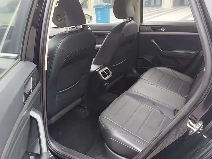 Фото 6 - Volkswagen Lavida