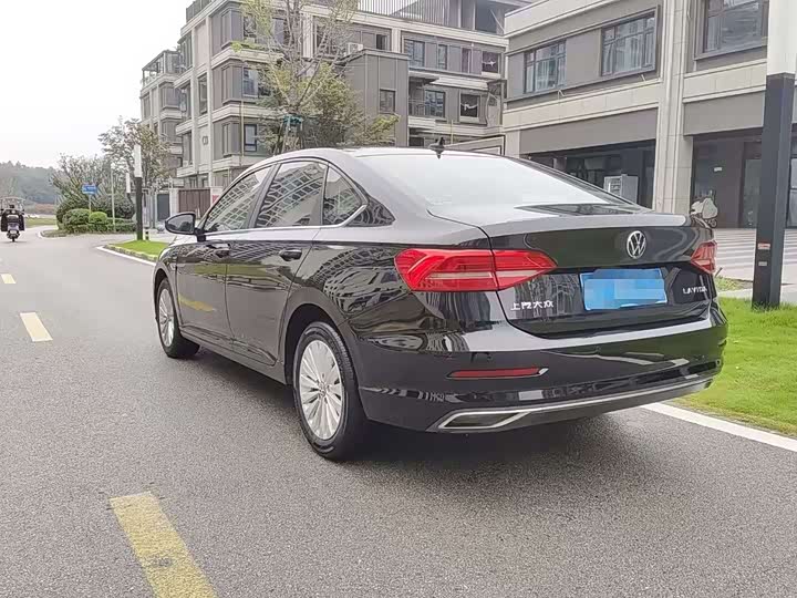 Фото 7 - Volkswagen Lavida