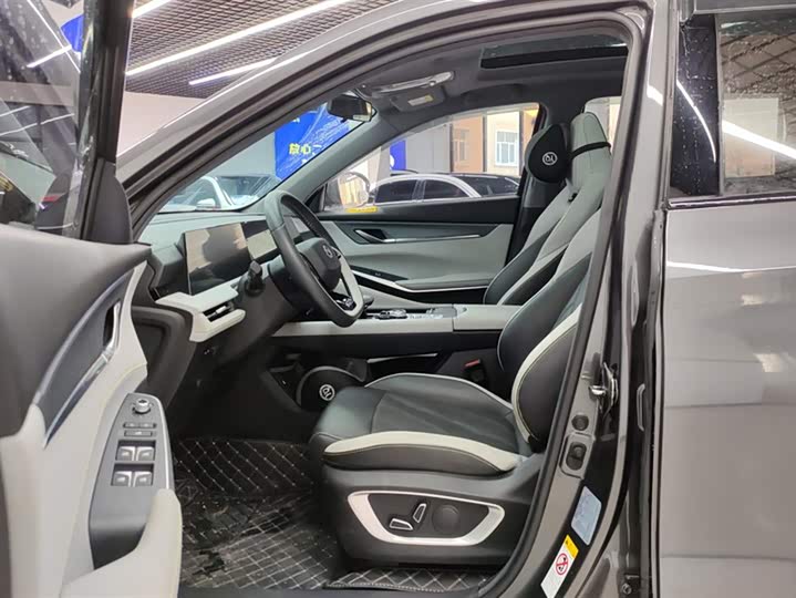 Фото 9 - Changan CS75 Plus