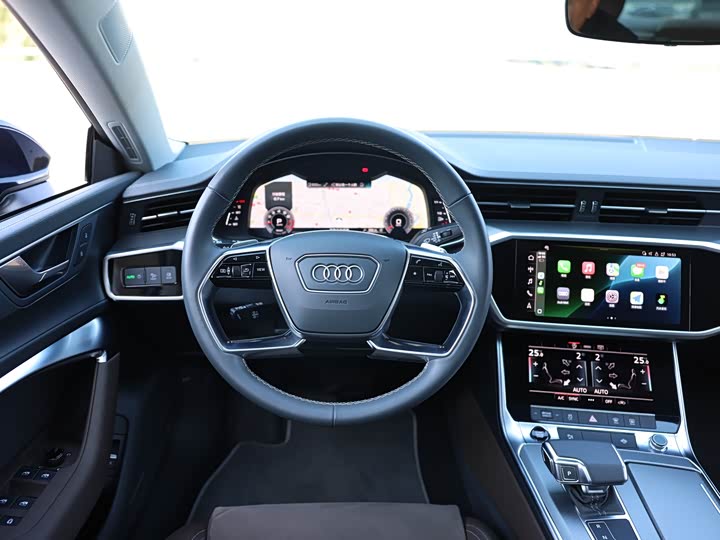 Фото 19 - Audi A7L