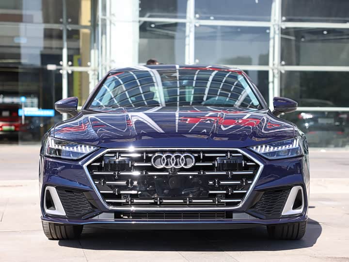 Фото 3 - Audi A7L