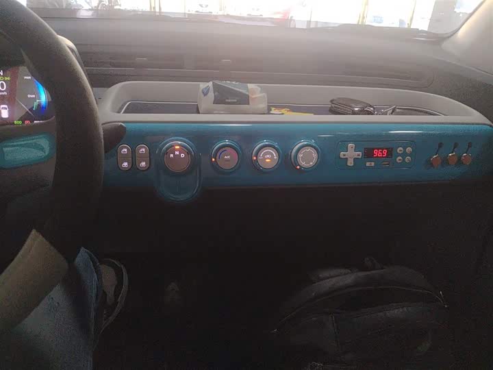 Фото 13 - Bestune Pony