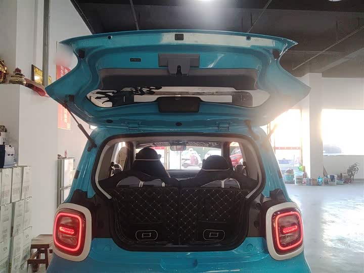 Фото 19 - Bestune Pony