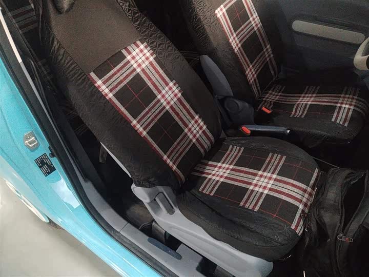 Фото 25 - Bestune Pony