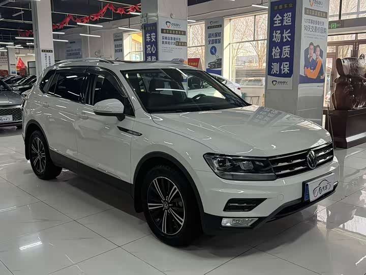 Фото 3 - Volkswagen Tiguan L Pro