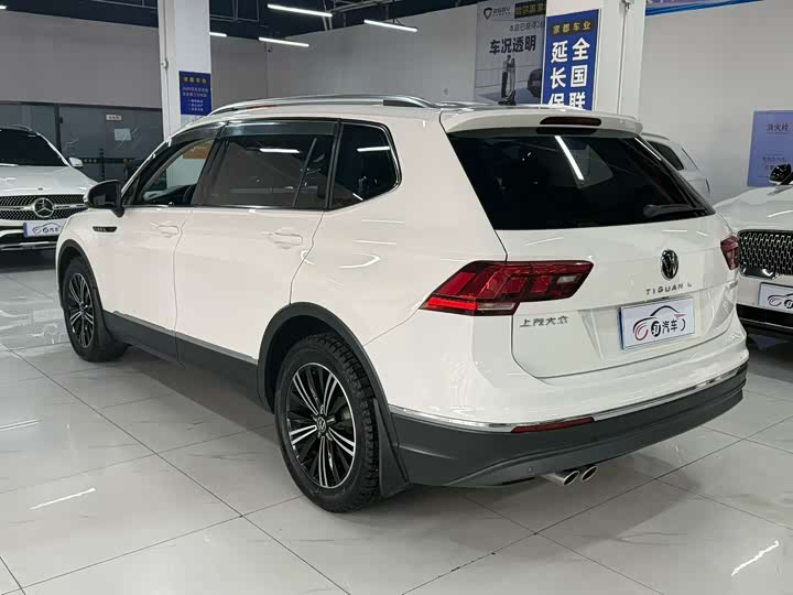 Фото 4 - Volkswagen Tiguan L Pro