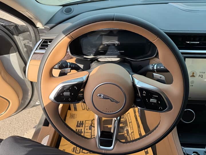 Фото 15 - Jaguar XF L