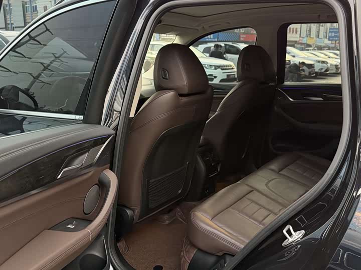 Фото 12 - BMW X3