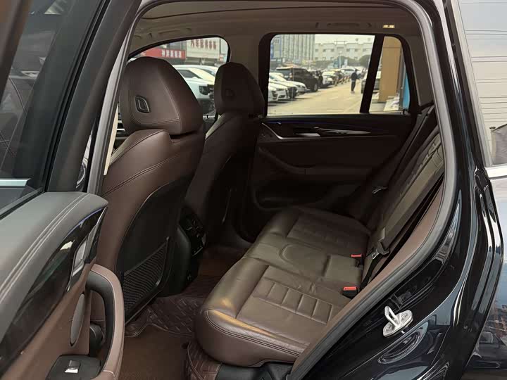 Фото 13 - BMW X3