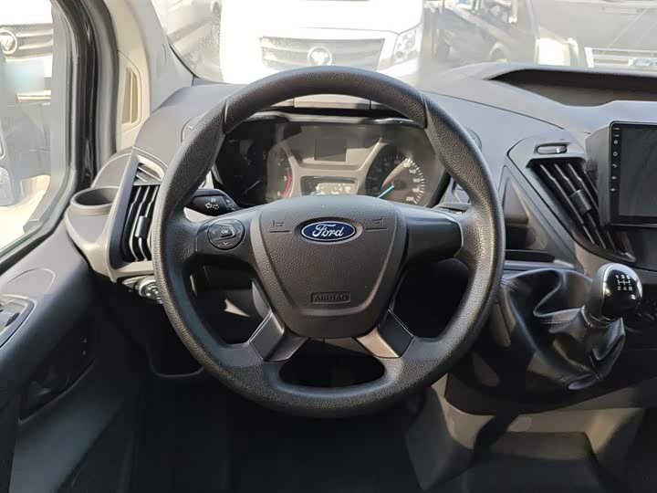 Фото 11 - Ford Transit