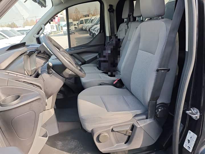 Фото 15 - Ford Transit