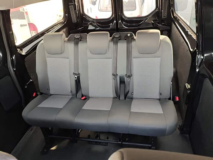 Фото 17 - Ford Transit