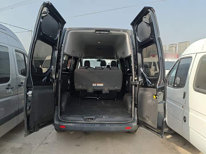 Фото 19 - Ford Transit