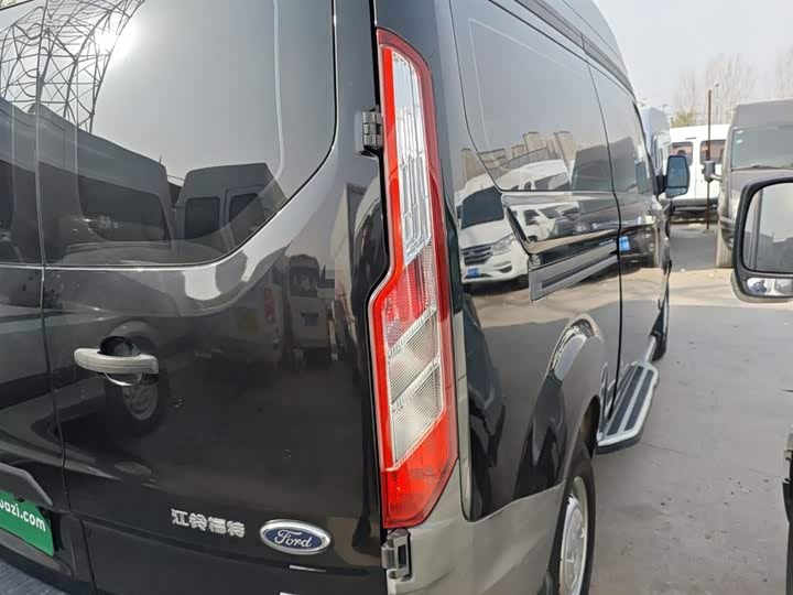 Фото 8 - Ford Transit