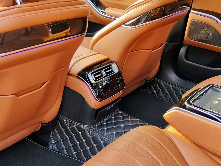 Фото 9 - Mercedes-Benz S-Class