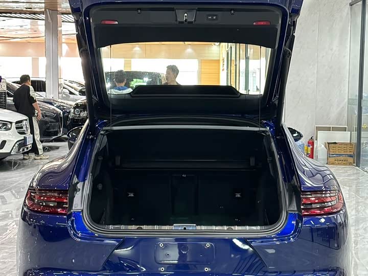 Фото 12 - Porsche Panamera