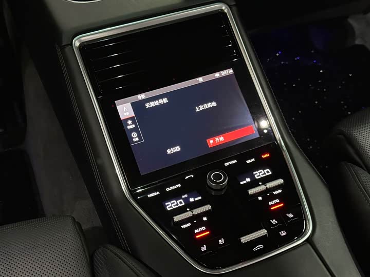 Фото 16 - Porsche Panamera