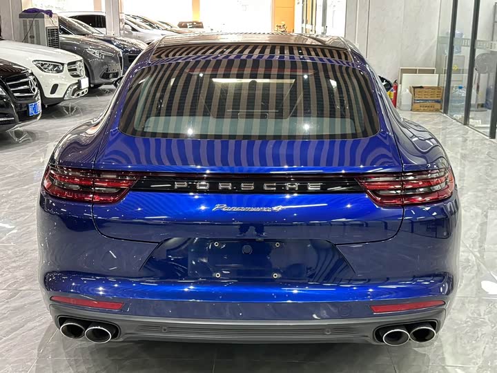 Фото 6 - Porsche Panamera