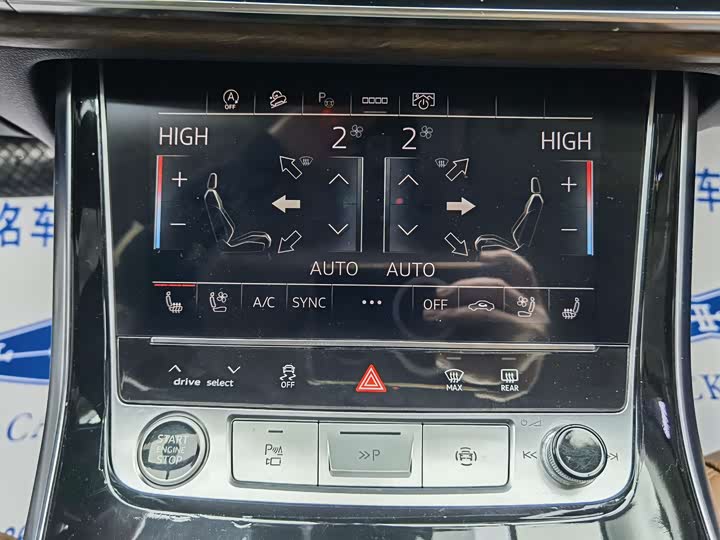 Фото 12 - Audi Q7