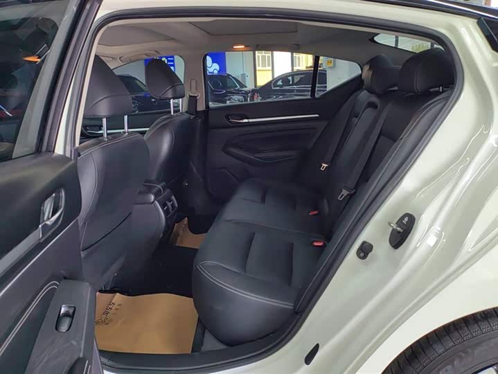 Фото 11 - Nissan Teana