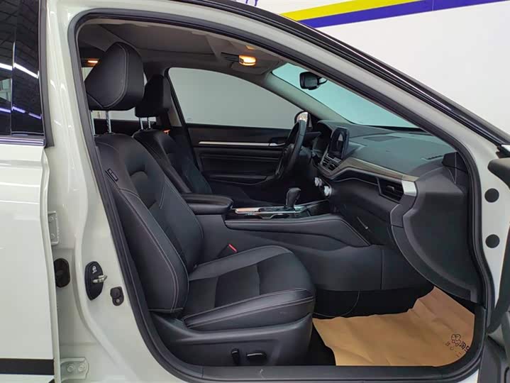 Фото 8 - Nissan Teana