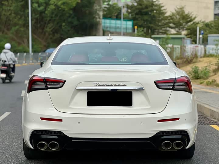 Фото 8 - Maserati Ghibli
