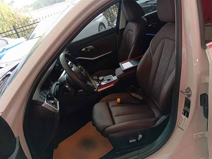 Фото 15 - BMW 3 Series