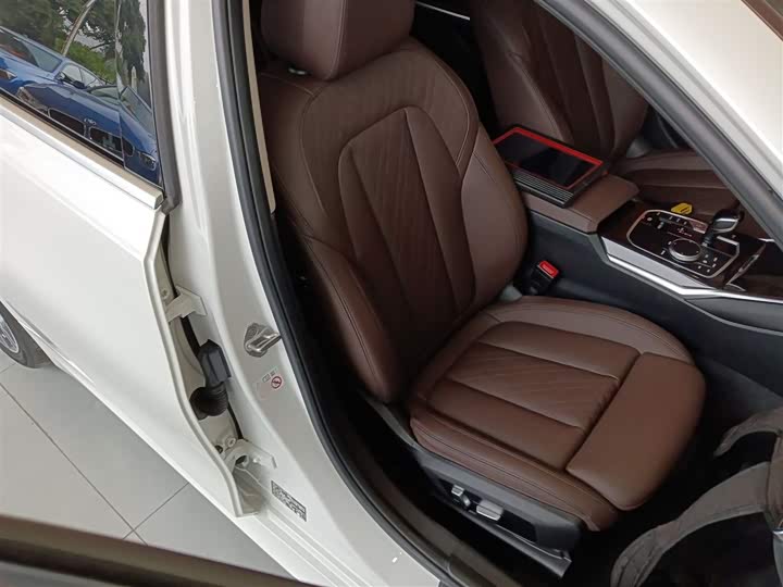 Фото 24 - BMW 3 Series