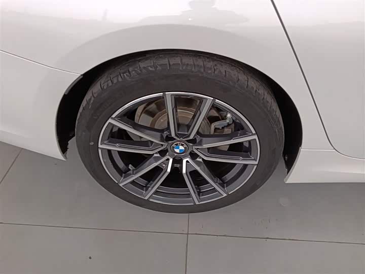 Фото 25 - BMW 3 Series