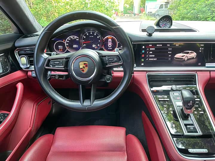 Фото 4 - Porsche Panamera