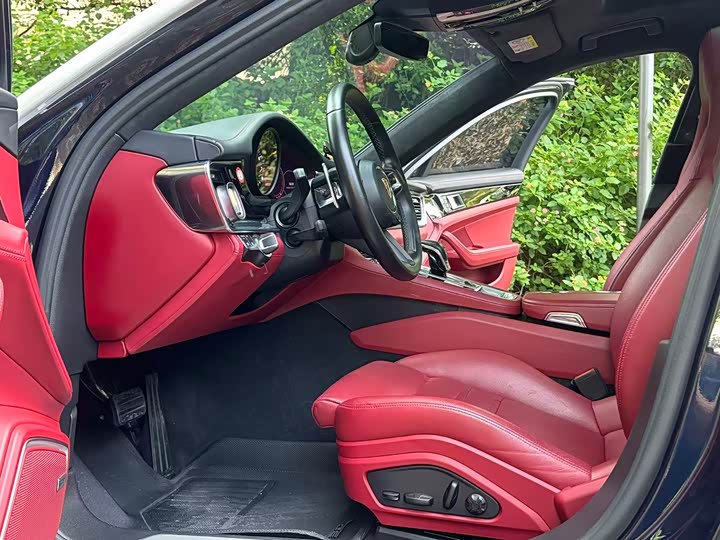 Фото 6 - Porsche Panamera