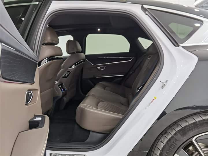 Фото 15 - BYD Han