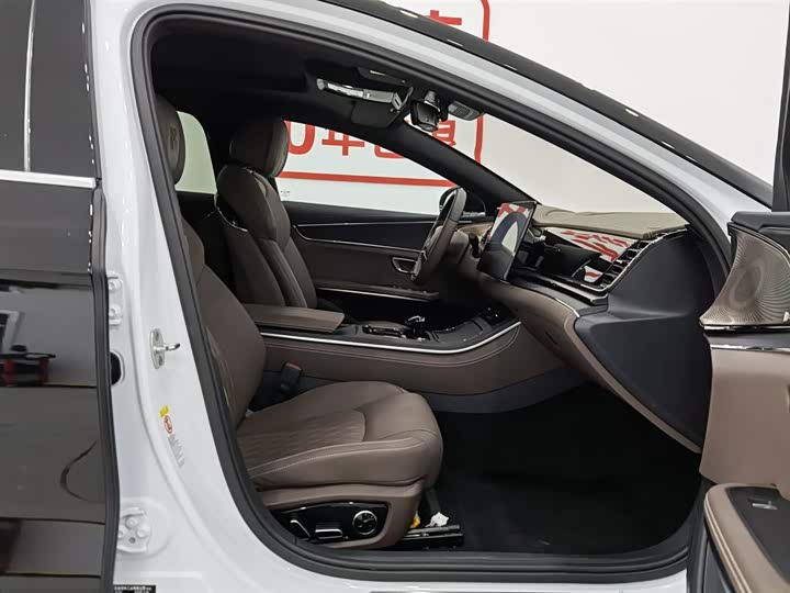 Фото 23 - BYD Han