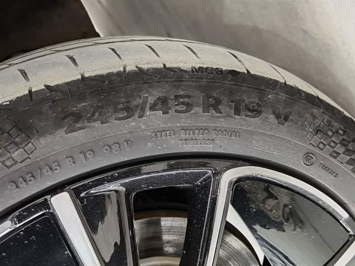 Фото 24 - BYD Han