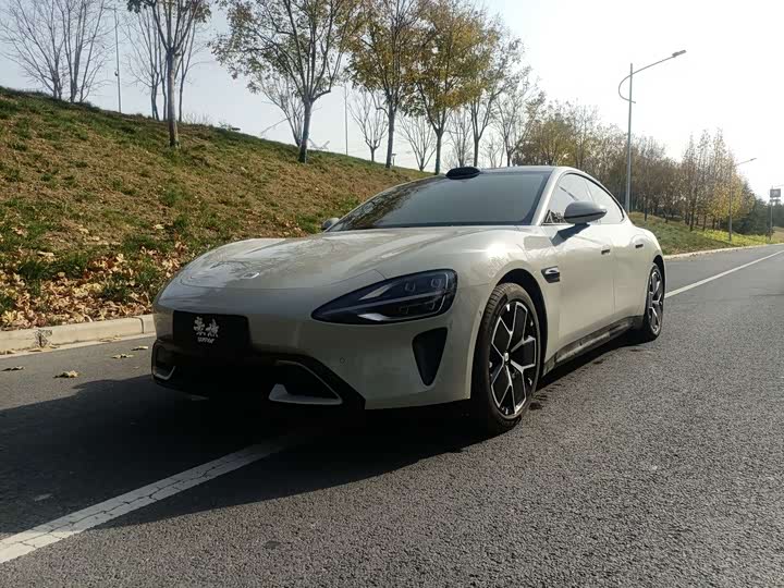 Фото 1 - Xiaomi SU7