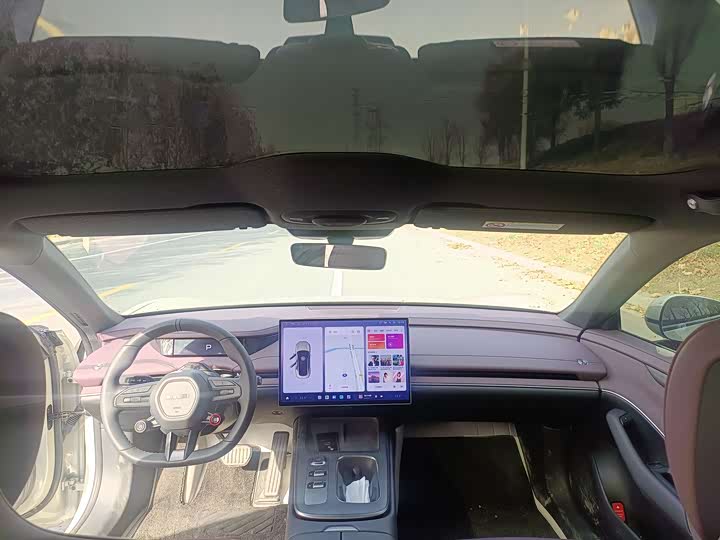 Фото 4 - Xiaomi SU7