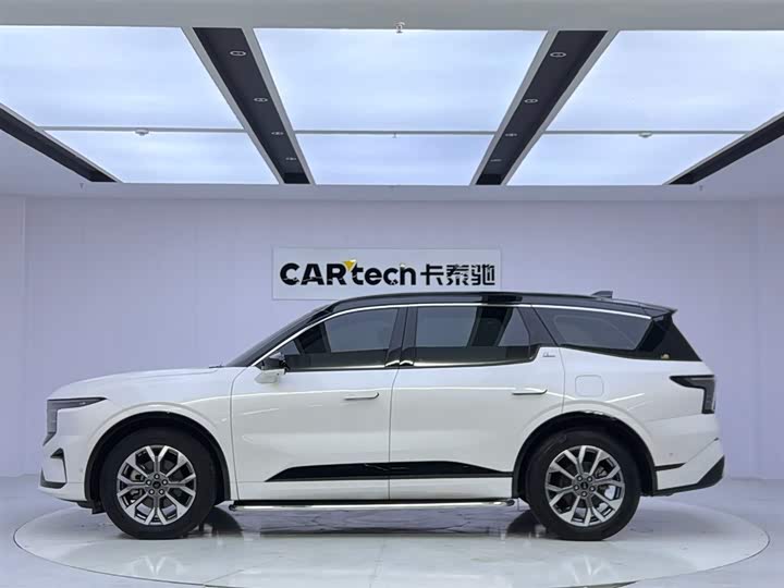 Фото 2 - Ford Edge