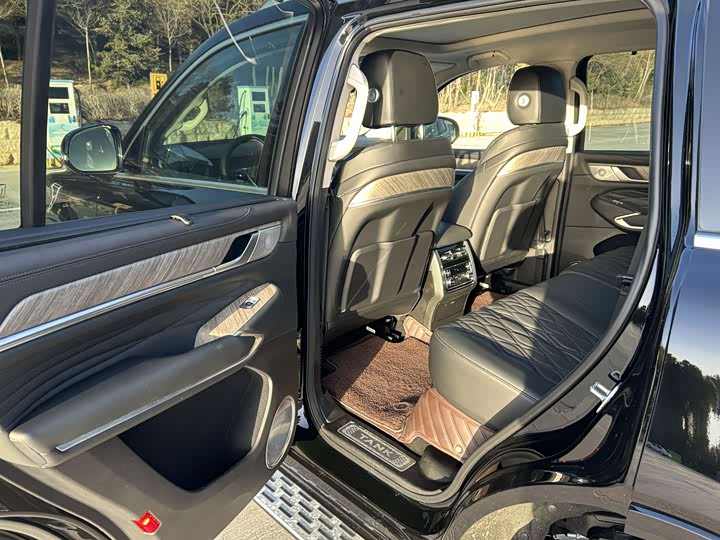 Фото 16 - Tank 500 Hybrid