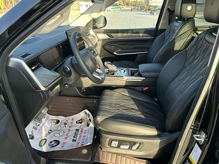 Фото 9 - Tank 500 Hybrid