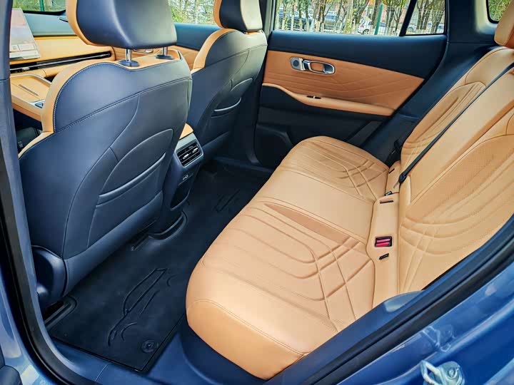 Фото 5 - Geely Galaxy Starship 7