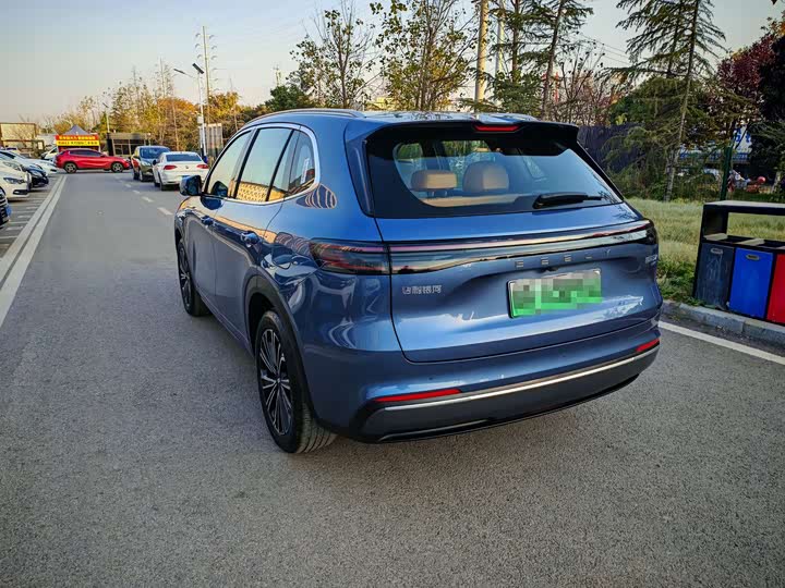 Фото 9 - Geely Galaxy Starship 7